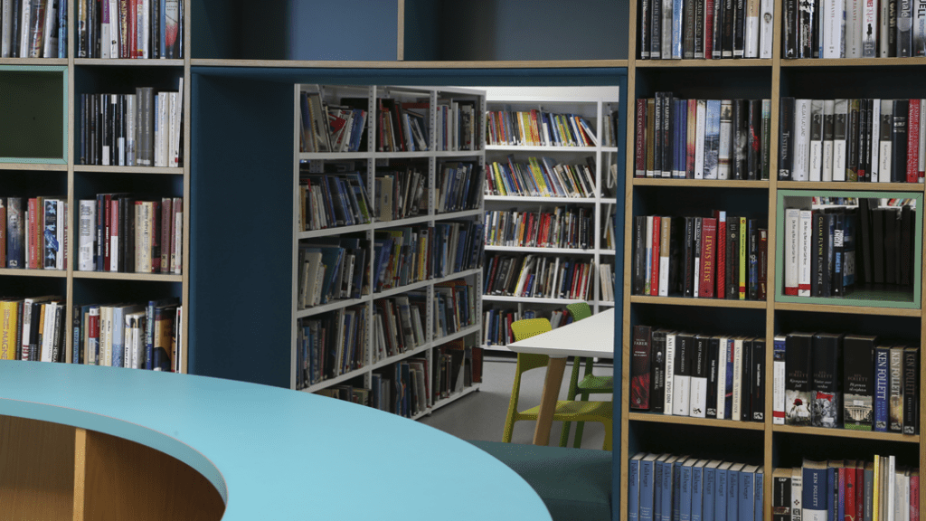 Bibliotekinnredning for små rom